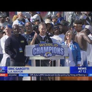 L.A. Mayor Eric Garcetti gives 3 Rams players key to the city