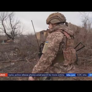 Ukrainian soldiers discuss fight against Russia