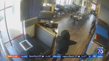 Video shows Irvine restaurant robbed at gunpoint