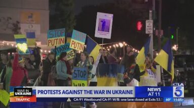 Hundreds gather for anti-war rally in Venice, Hollywood