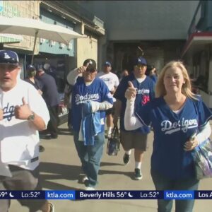 Fans flock to Dodger Stadium