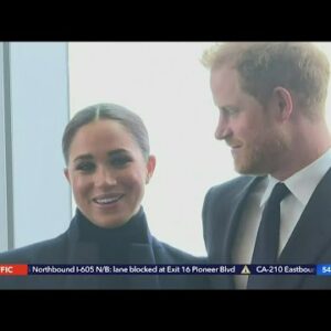 Prince Harry, Meghan make surprise visit to queen at Windsor Castle