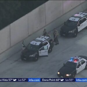 Windshield of LASD vehicle smashed on 57 Freeway