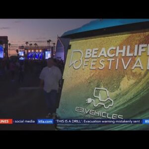 Concertgoers beat the heat at Redondo Beach music festival