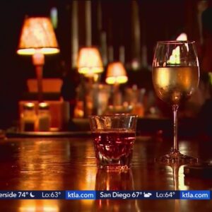 Residents split on extending bar hours in WeHo