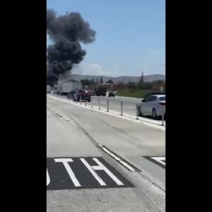 Small plane crashes on 91 Freeway in Corona