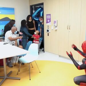 Spiderman surprises leukemia patient at Cedars-Sinai