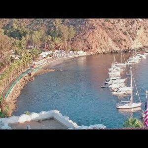 1 dead after boat capsizes at Catalina
