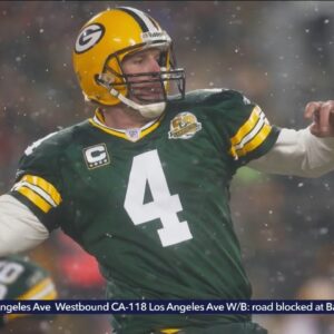 Texts reveal Miss. ex-governor's knowledge of Favre welfare plan