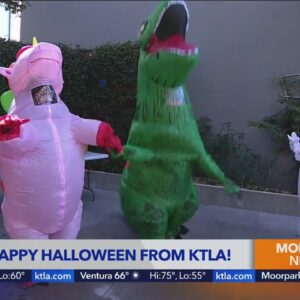 KTLA Weekenders attempt power wash pumpkin carving trend in inflatable Halloween costumes