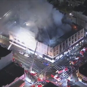 Fire crews battle massive structure fire in downtown Los Angeles