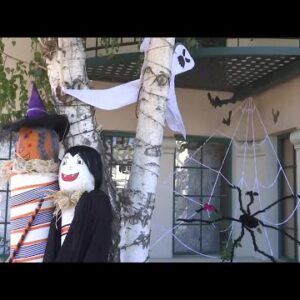 Solvang kicks off the 13th Annual Scarecrow Fest this October