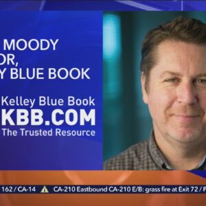 2022 L.A. Auto Show Opening Day : Kelley Blue Book