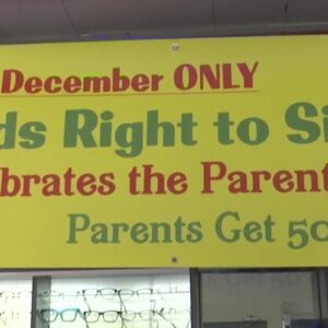 Eyeglass Factory has December discount for parents and free offer for kids
