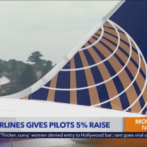 United Airlines gives pilots 5% raise