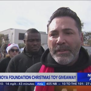 Oscar de la Hoya Foundation provides Christmas toys to children in East Los Angeles