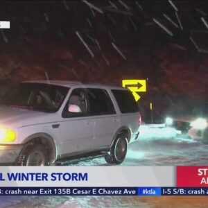 Snow prompts Grapevine escorts, strands drivers in S.B. Mountains