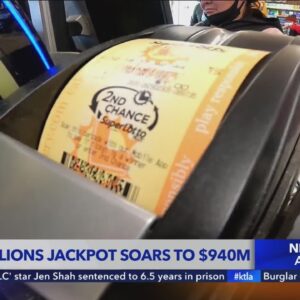 Mega Millions jackpot climbs to $940 million after no winner