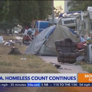 Revamped homeless count rolls into second day