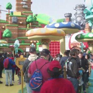 Fans flock to Grand Opening of Super Nintendo World at Universal Studios