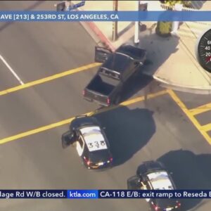 Authorities arrest carjacking suspect who fired at officers during wild, high-speed chase in Los Ang