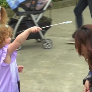 Santa Barbara Zoo hosts “Princess and Pirate Weekend” to raise awareness about frog ...