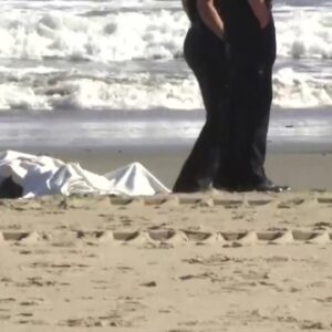 Santa Barbara Police investigate dead body on East Beach