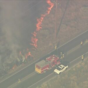 Fast-moving wildfire breaks out in Riverside County, 1,500 acres and growing