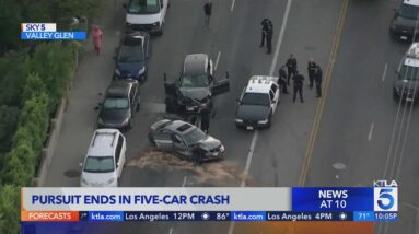 Pursuit ends in multi-car crash in Valley Glen