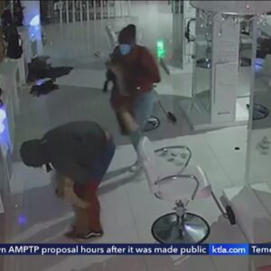 Thieves ransack Beverly Hills store, escape with nearly $200,000 of merchandise