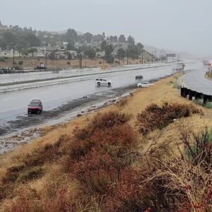 Video captures cars spinning out of control on 5 Freeway