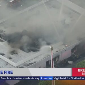 Firefighters battle 3-alarm blaze in Santa Ana