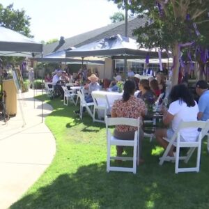 Merrill Gardens hosts annual art fundraiser event