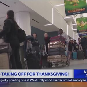 Holiday travelers take off for Thanksgiving Day