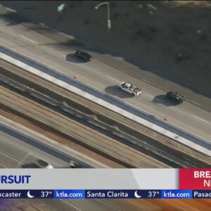 Carjacking suspect leads police on high speed chase into Antelope Valley