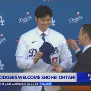 Dodgers officially introduce Shohei Ohtani