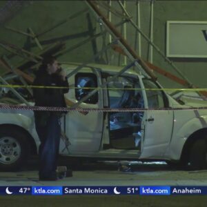 Man dies after crashing into scaffolding in South L.A.