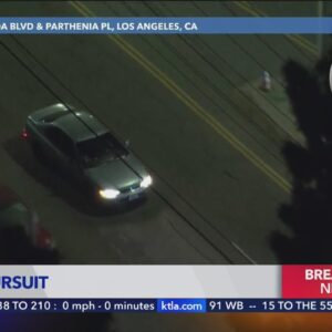 Police pursue suspected stolen vehicle in L.A.
