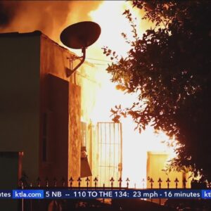 Structure fire threatens large apartment complex in Hollywood 