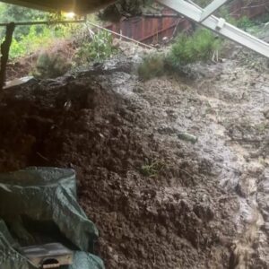 Mudslide damages home in Baldwin Hills