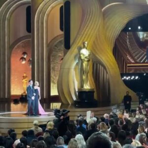 Annual Fun Bus hits the Oscars red carpet event