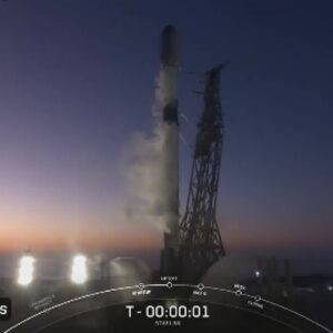 SpaceX announces Falcon 9 launch for Monday night