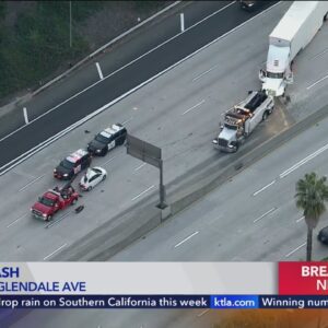Deadly crash involving big rig causes backups on freeway in Glendale 