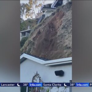 Large landslide damages Hollywood Hills home