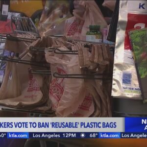 California lawmakers approve bills to ban grocery, retail stores from offering reusable plastic bags