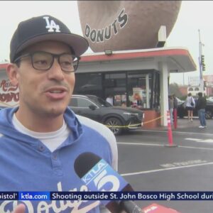 Baseball fans discuss Dodgers’ chances in NLDS Game 2 over donuts 