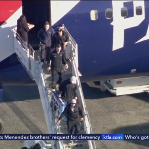 Dodgers land at LAX, return as World Series champs