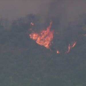 Felicia Fire rages near Lake Piru