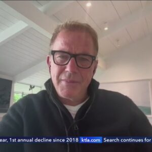 Kevin Costner and his band raising money for hurricane victims