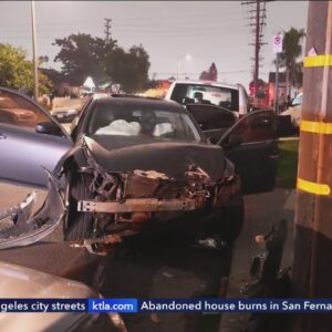 Car slams into multiple other vehicles in South Los Angeles while fleeing takeover: LAP